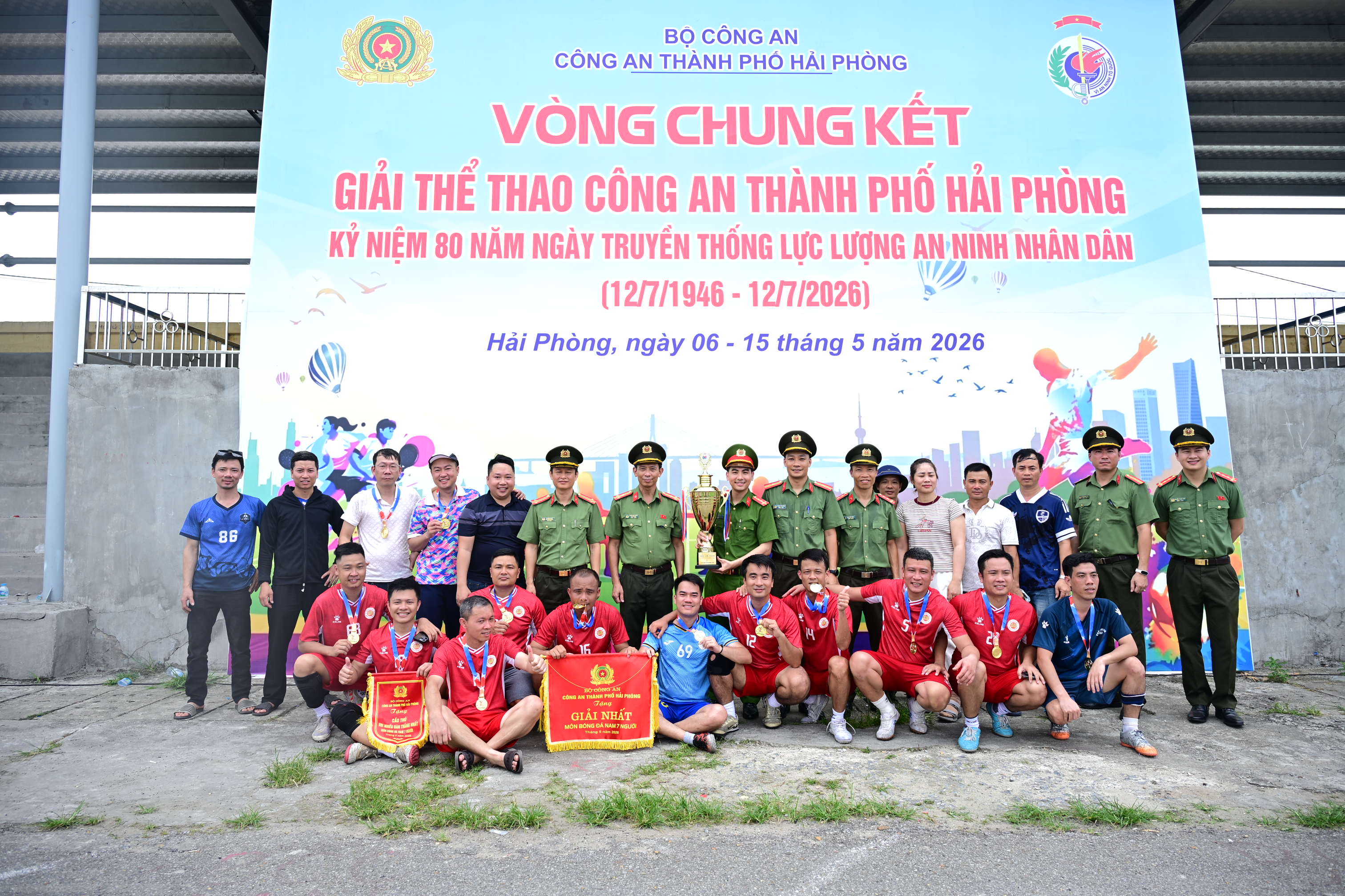 Giải bóng đá nam 7 người Công an thành phố: Công an xã Vĩnh Am đoạt giải vô địch